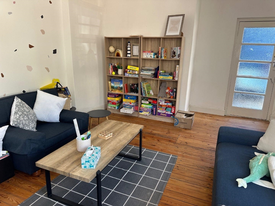 To Let 2 Bedroom Property for Rent in Vredehoek Western Cape